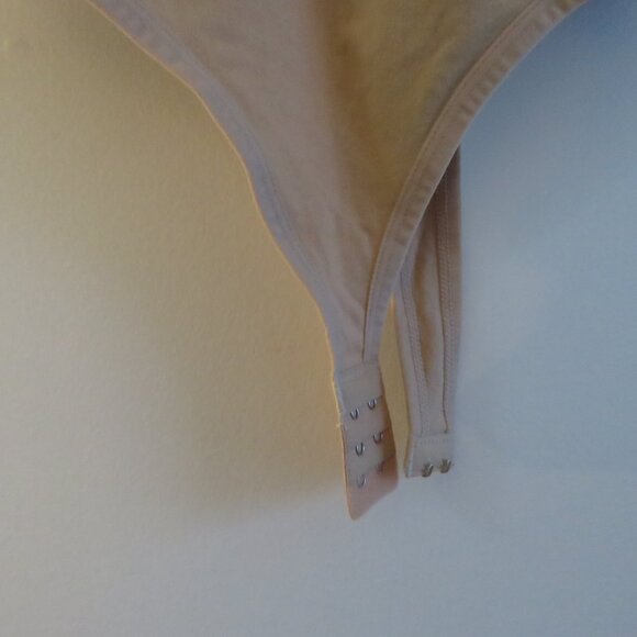 HEYSHAPE Snatched Thong Bodysuit Shapewear in Beige Stretch - Size M NWT - Picture 6 of 13
